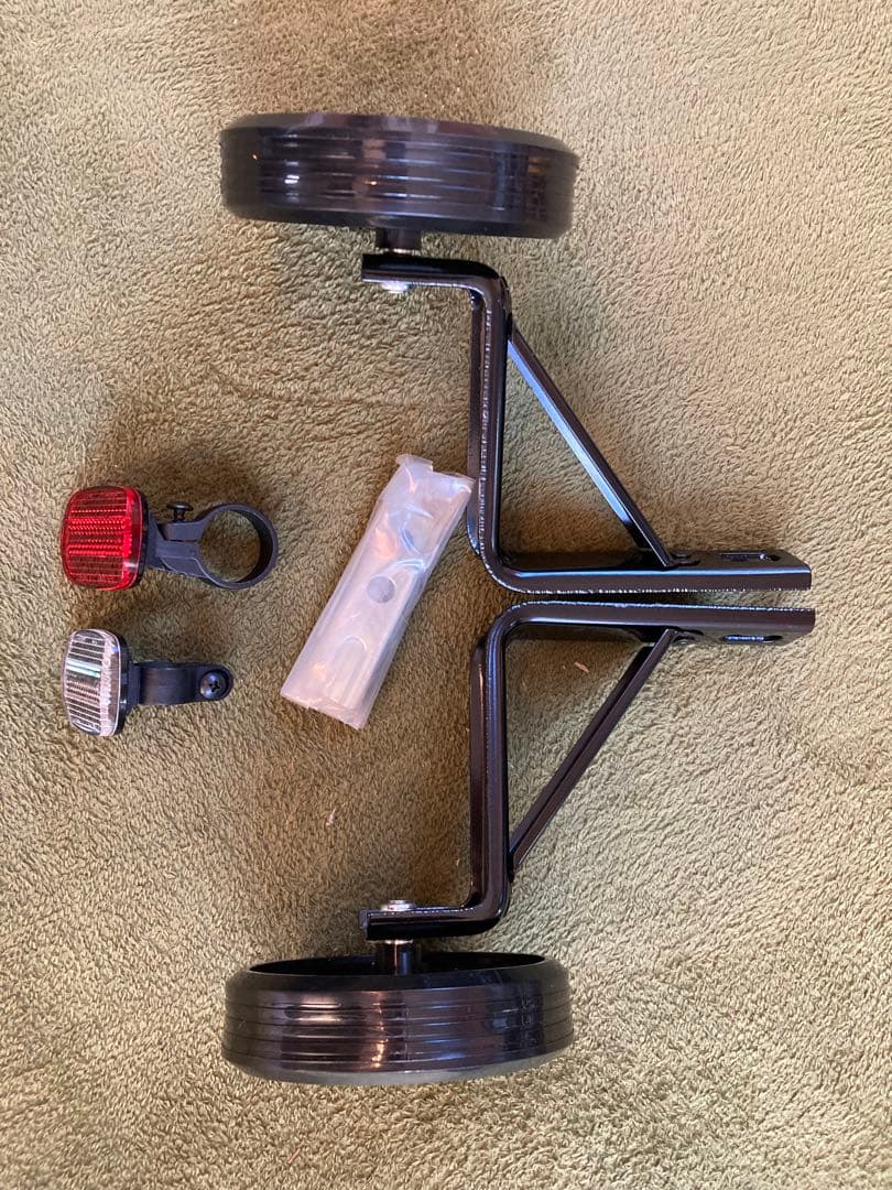 （直接受渡希望）ヨツバサイクル　ヒーローレッド　16インチ　キッズ自転車