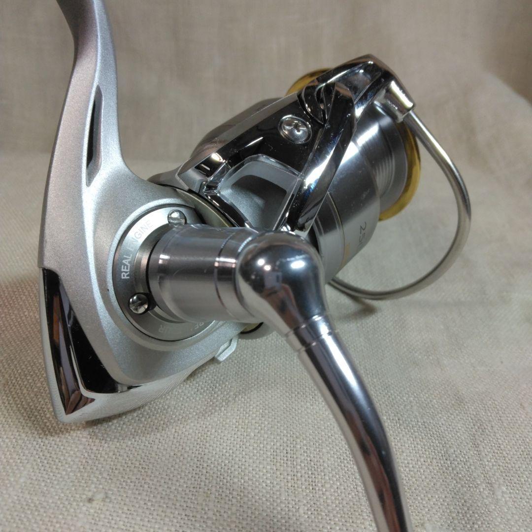 Daiwa LUVIAS 2500 スピニングリール