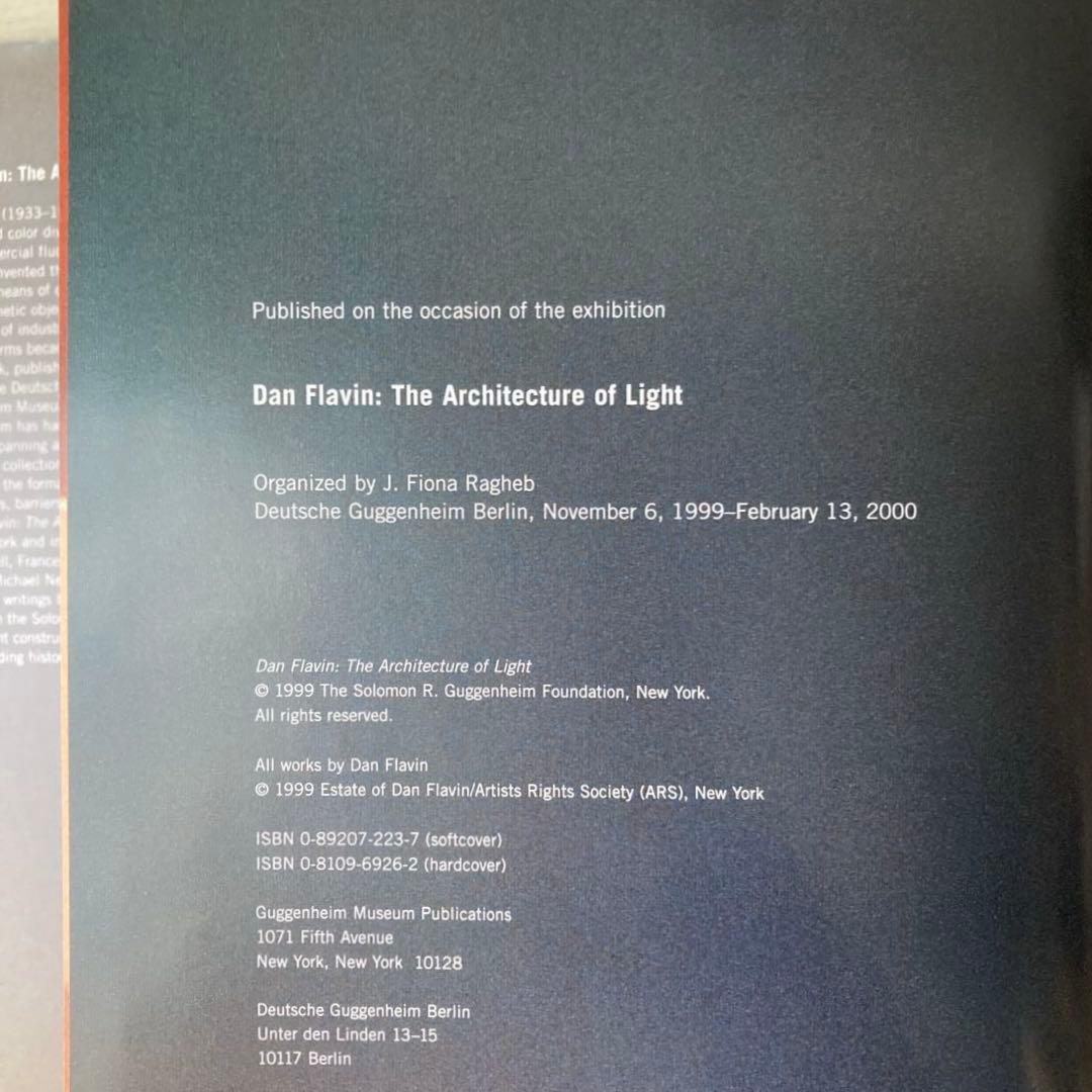 Dan Flavin ダン・フレイヴィン　グッゲンハイム美術館　2000年　図録
