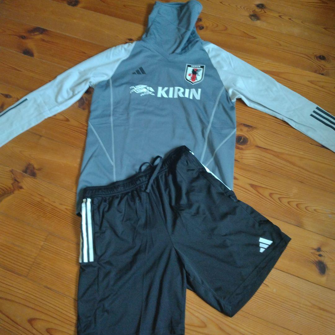 サッカー日本代表トレーニングウェア