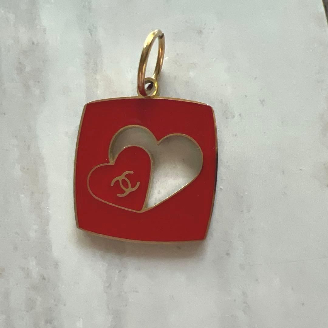 シャネル　CHANEL 新品限定　オンブル エサンシエル 267 ブラン ローズ