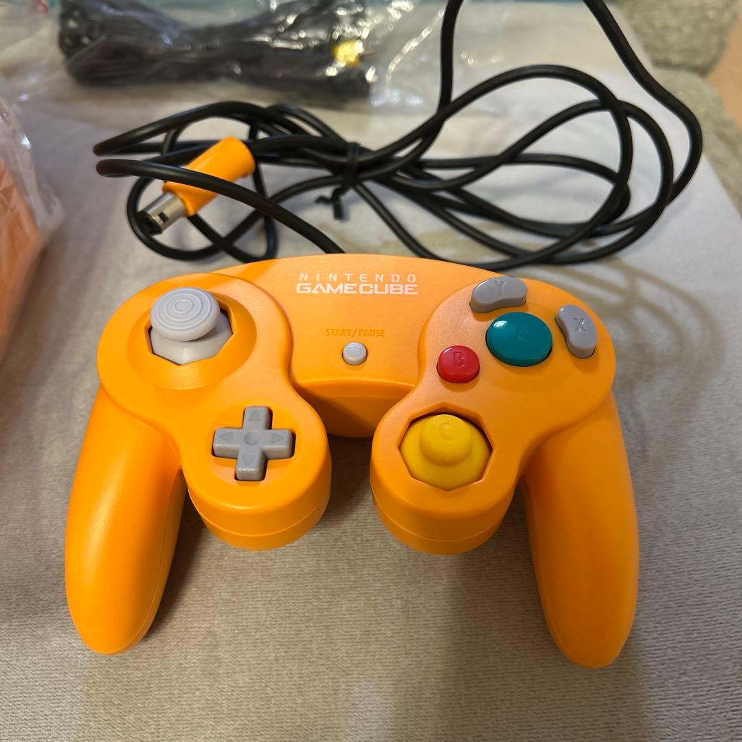 ニンテンドーゲームキューブ　本体　オレンジ