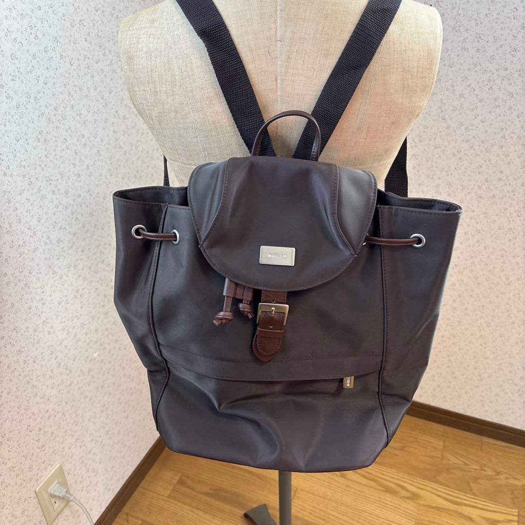 福箱コロンビアジャケット2着ＨＨ1着ＮＢtシャツ1.プーマ tシャツ1.リック1