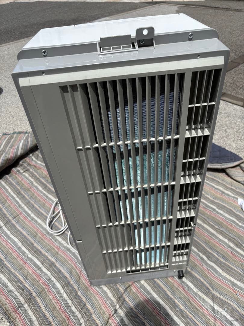 美品　窓用エアコン　ハイアール　JA-16S冷房　リモコン付き