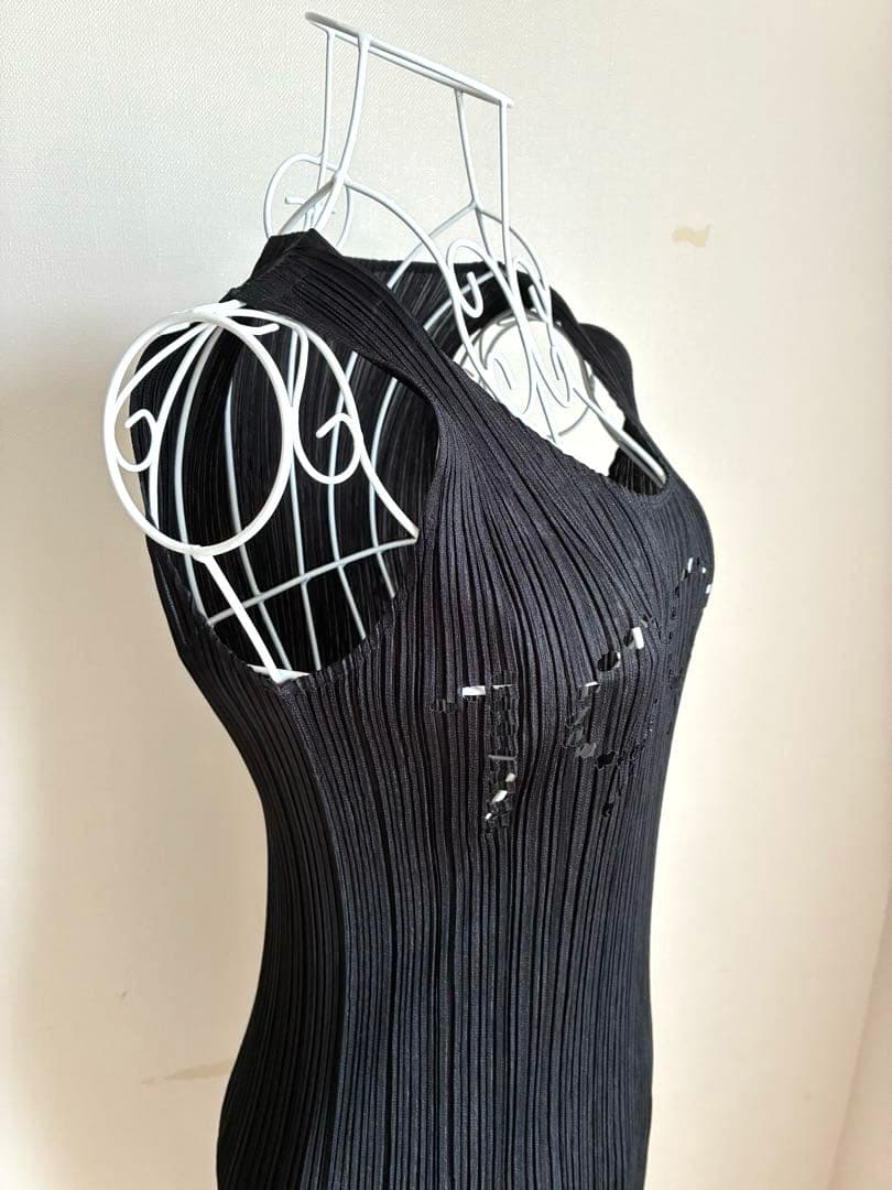 プリーツプリーズ　ロングワンピース