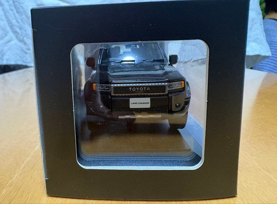 トヨタ ランドクルーザー ミニカー 黒