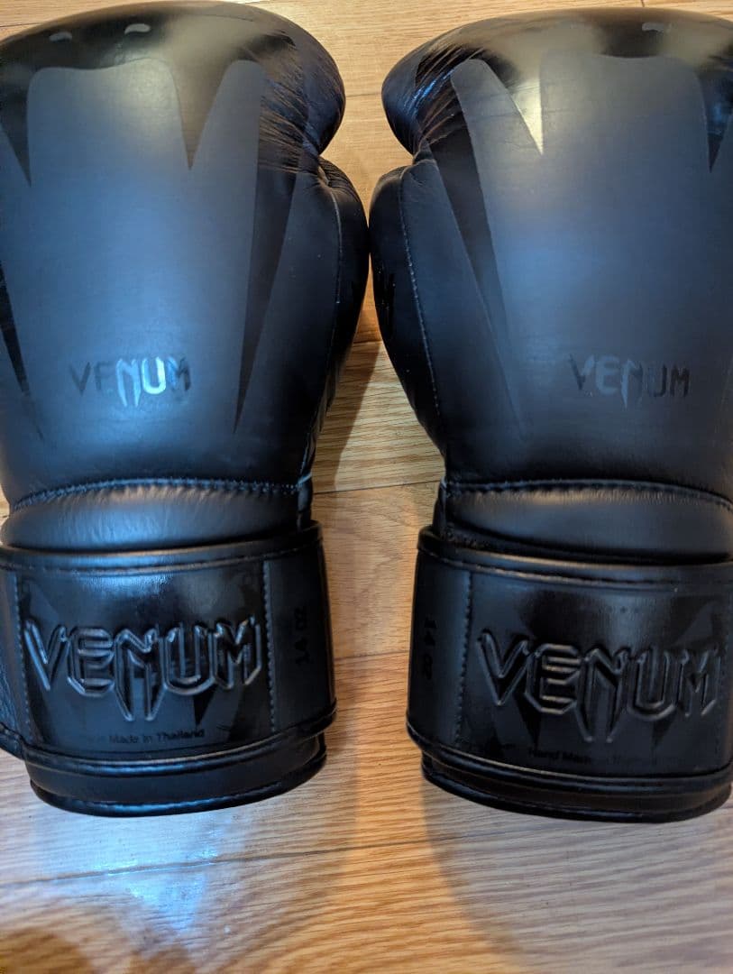 Venum ヴェナム ボクシンググローブ 14oz ブラック