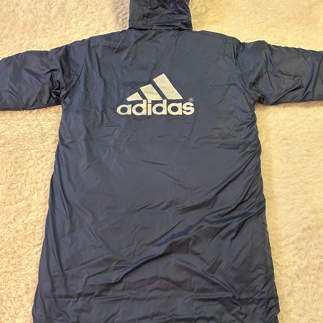 未使用タグ付き⭐︎adidas フード付きベンチコート ネイビー　Ｌ　刺繍ロゴ