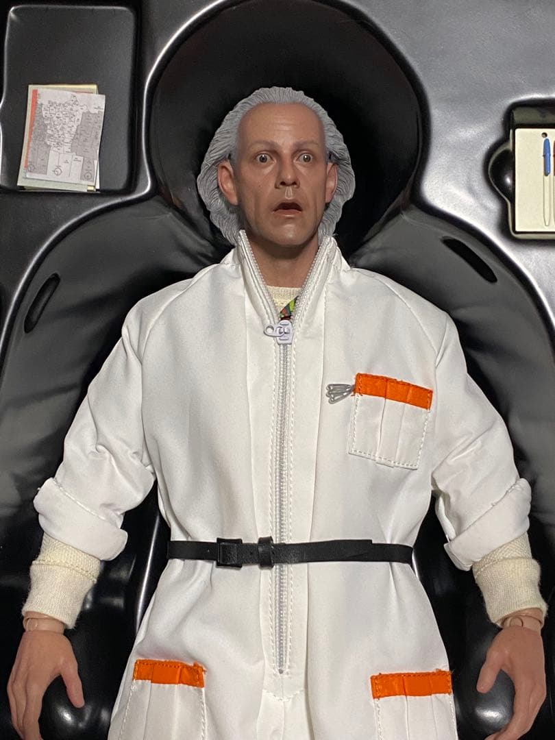 ホットトイズ ムービーマスターピース ドク・ブラウン バックトゥザフューチャー