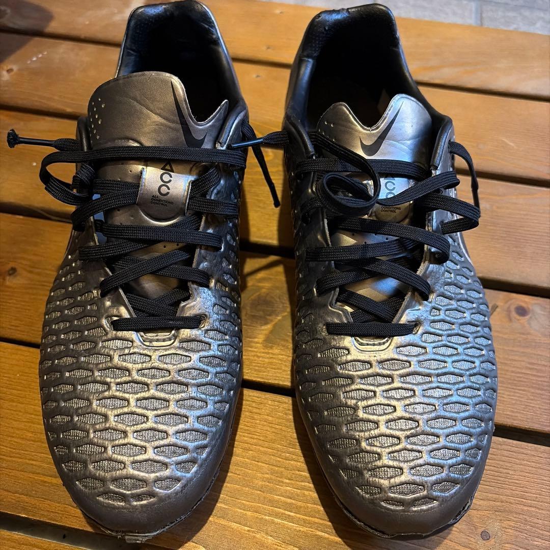 ナイキ　マジスタオーパス　FG