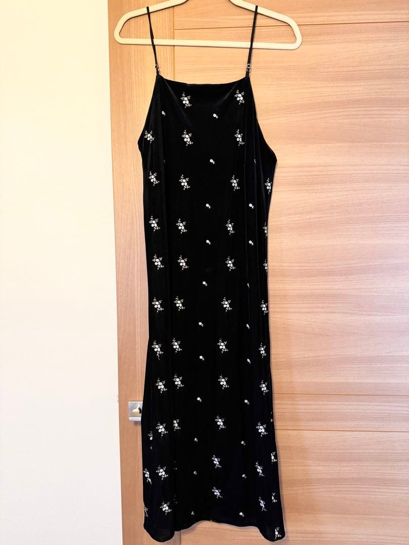 VISベロア 花柄刺繍 キャミワンピース