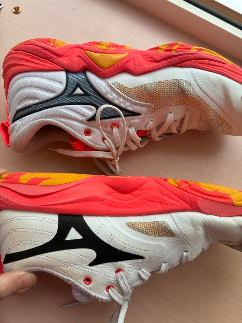 Mizuno ウェーブモーメンタムエリート25.5バレーボールシューズ