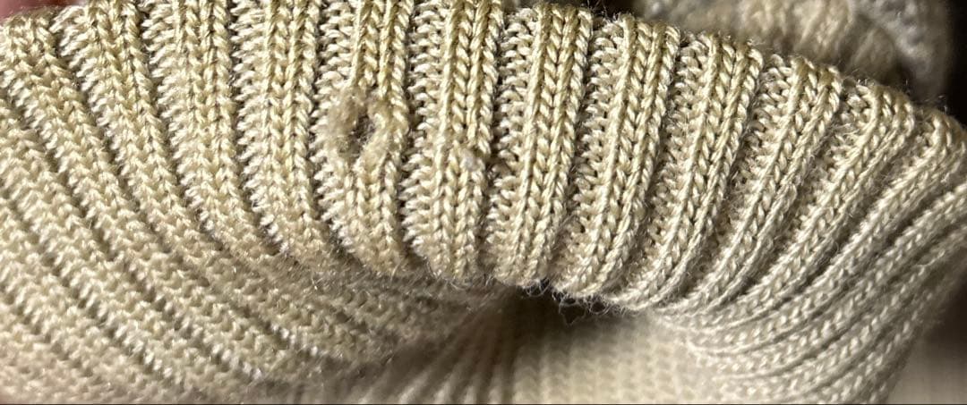 Yves Saint Laurent フランス産