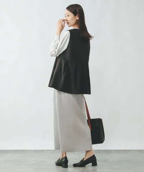 GLOBAL WORK　ペプラムベストとウツクシルエットワイドパンツ　黒