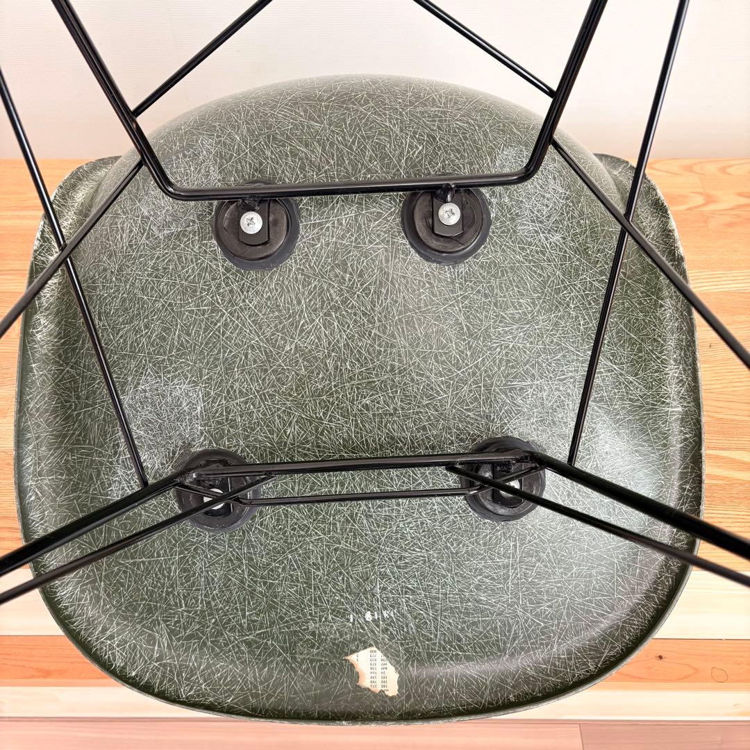 イームズ　シェルチェア　ロックベース　ハーマンミラー　送料無料