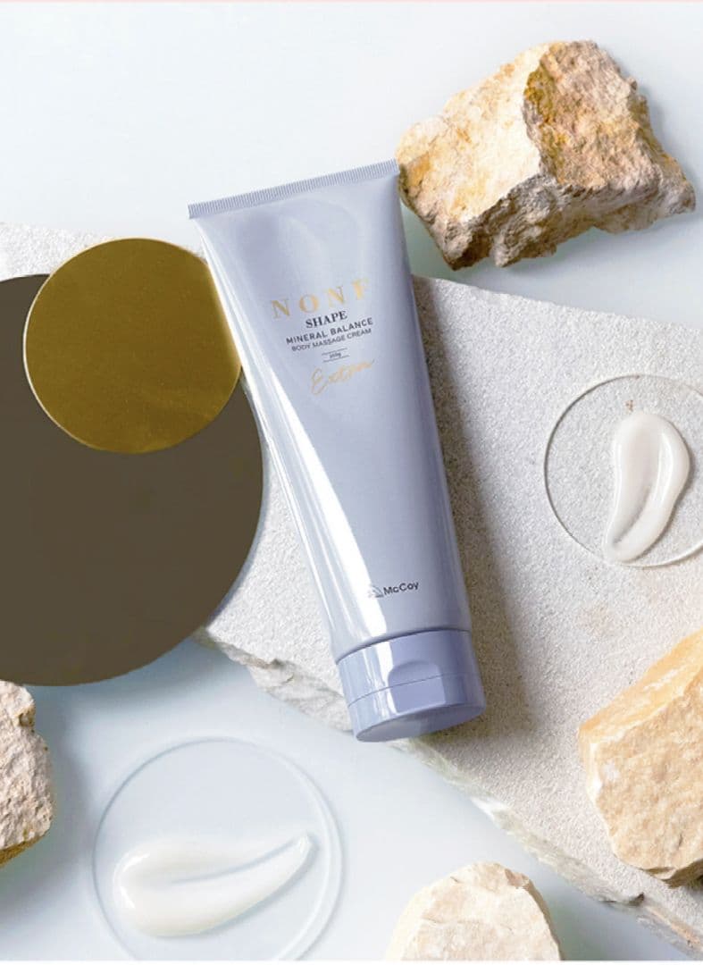 ホットヨガスタジオLAVA　マッコイノンFシェイプ　エッセンシャルバーム