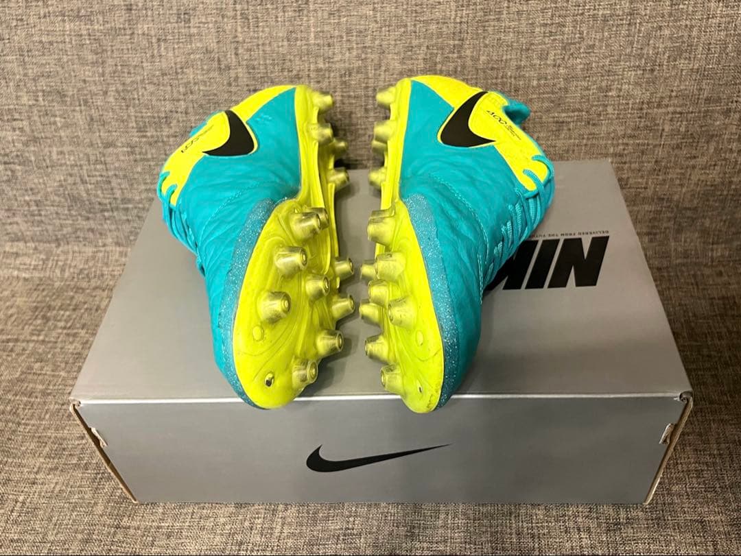 【美品】ナイキ ティエンポレジェンド6 HG ACC 26.0cm