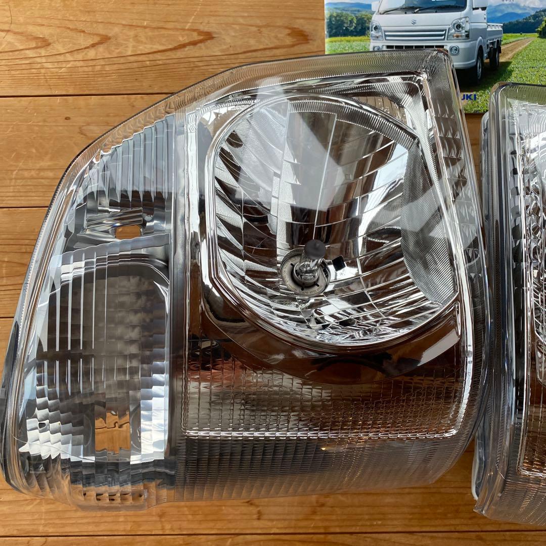 S*8様 スズキ CARRY ヘッドライトセット 未使用　2〜3年前のモデル　レ