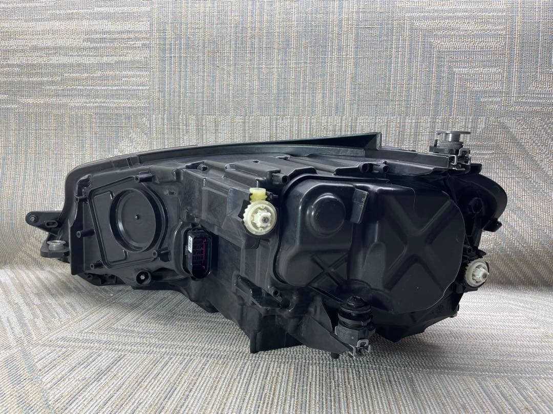 VW　ゴルフ7　5G　後期　ヘッドライト　右側　LED　5G2 941 036