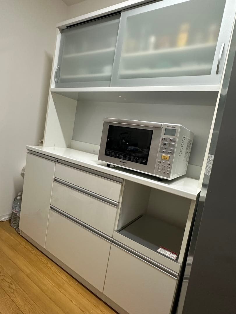 ニトリ食器棚　アルミナ２　W１４０㎝、H１９５㎝　2月22日まで