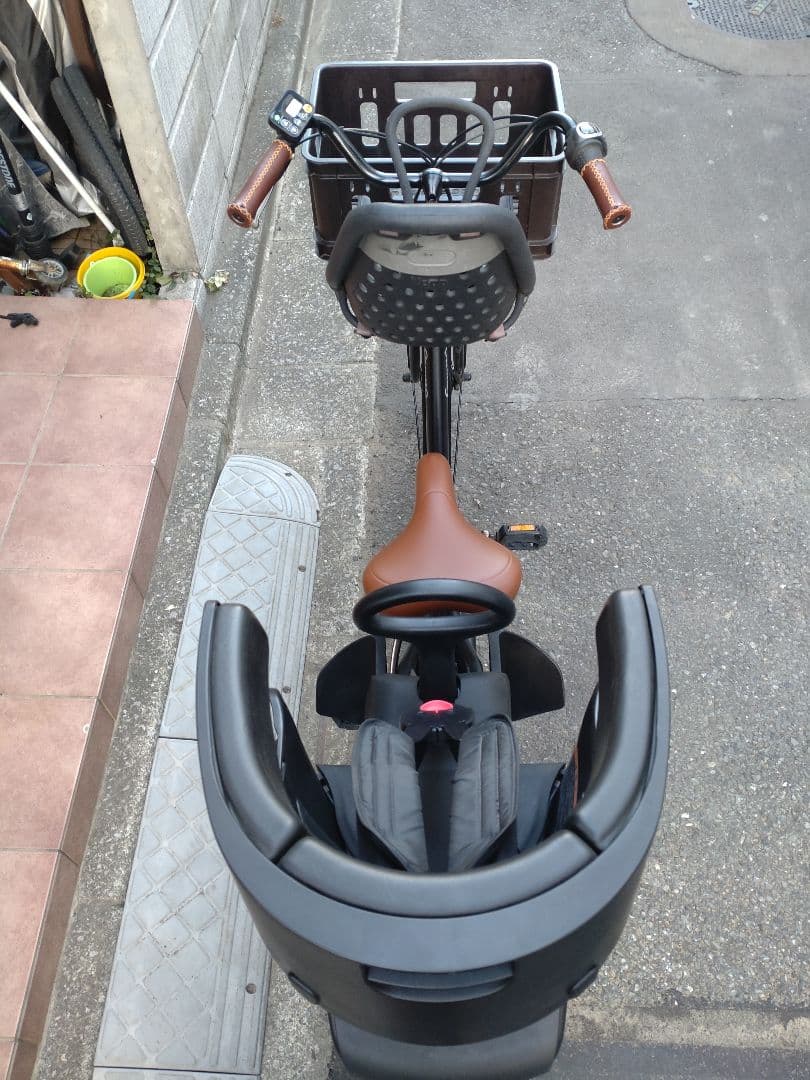 配送可★直接引渡可カスタム【ギュットアニーズ】電動アシスト自転車3人乗充電器付属