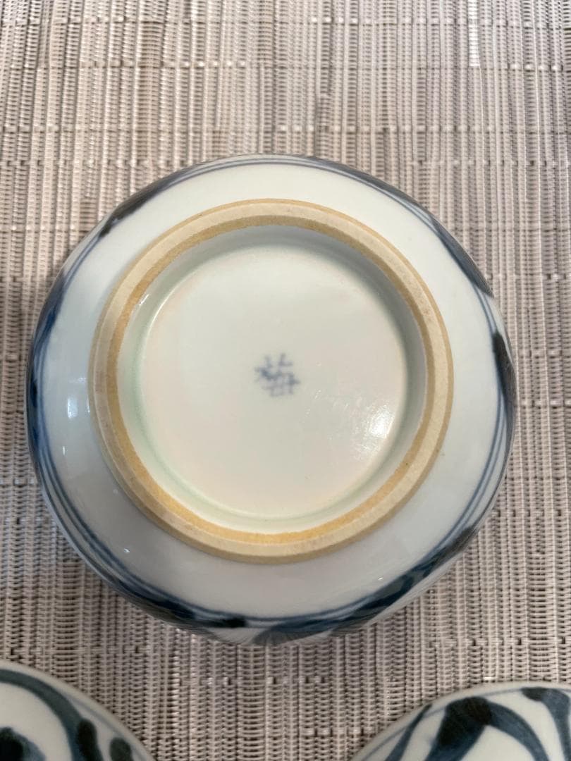 砥部焼　梅山窯 唐草玉縁鉢（内外唐草）茶碗、小皿、小鉢　５枚セット