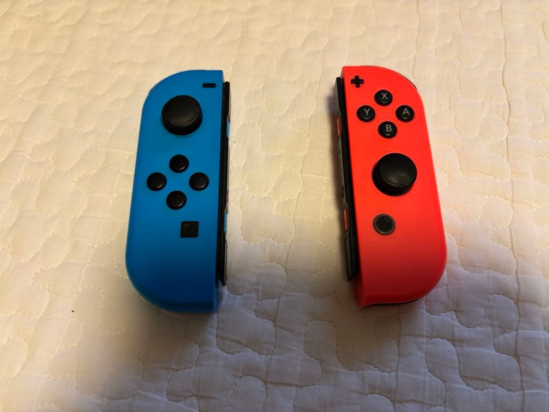 ニンテンドーSwitch 通常モデル 【中古】（2022年購入・箱あり）