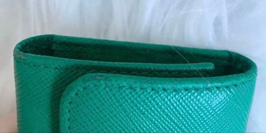PRADA グリーン レザー キーケース　箱　カード付き