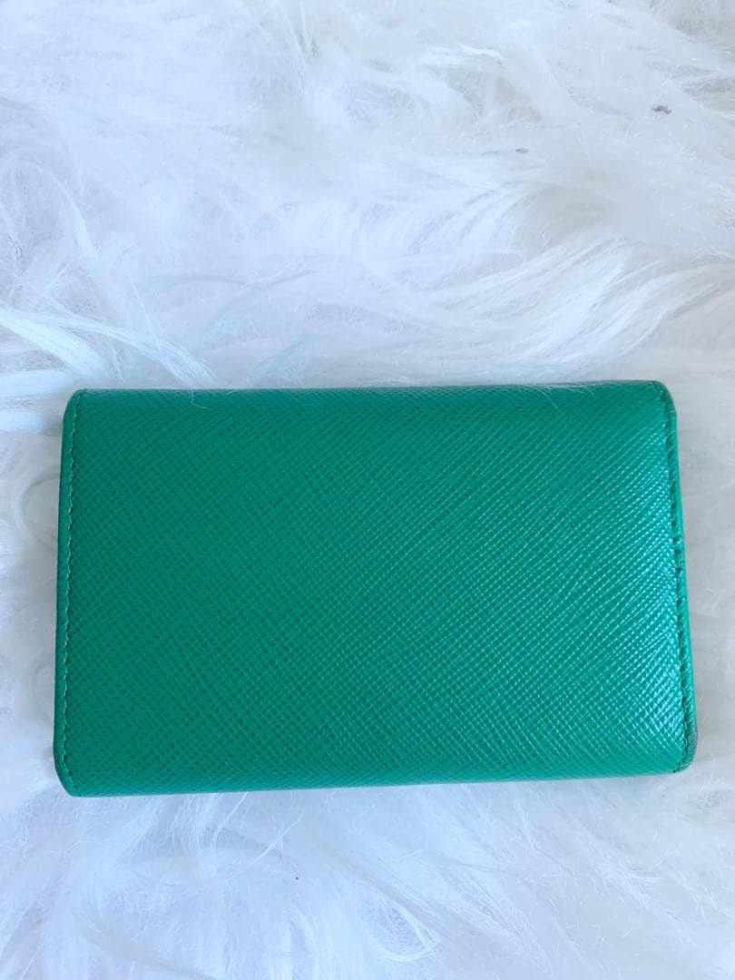 PRADA グリーン レザー キーケース　箱　カード付き
