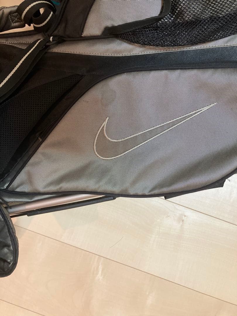 Nike グレー キャディバッグ スタンド付き