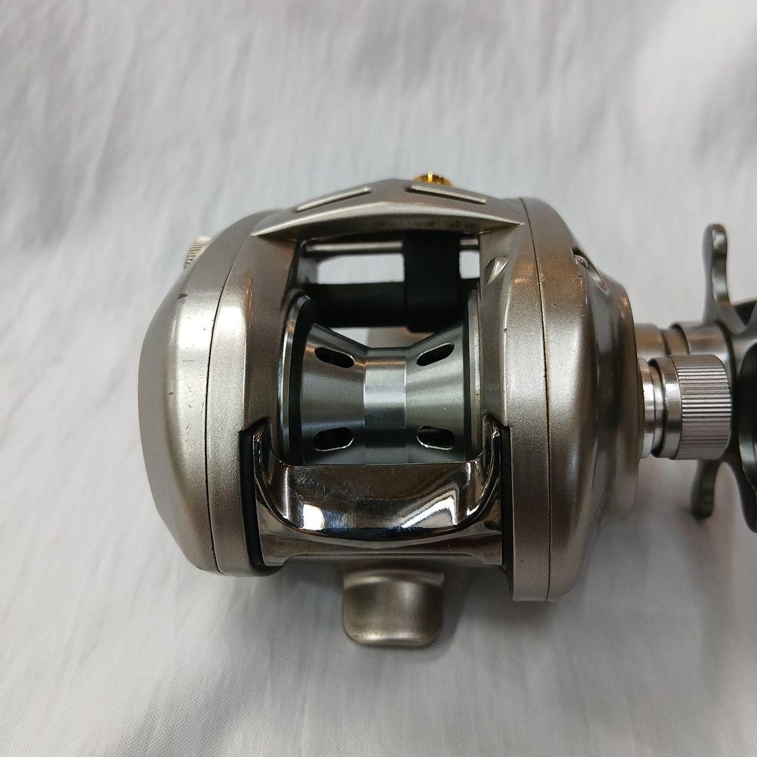 DAIWA　アルファス　タイプF 右　ベイトリール