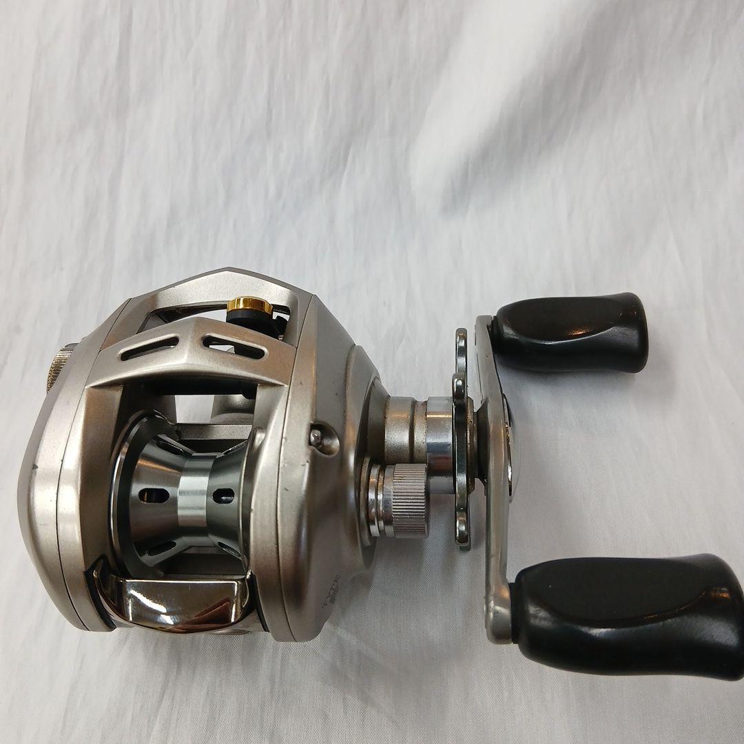 DAIWA　アルファス　タイプF 右　ベイトリール