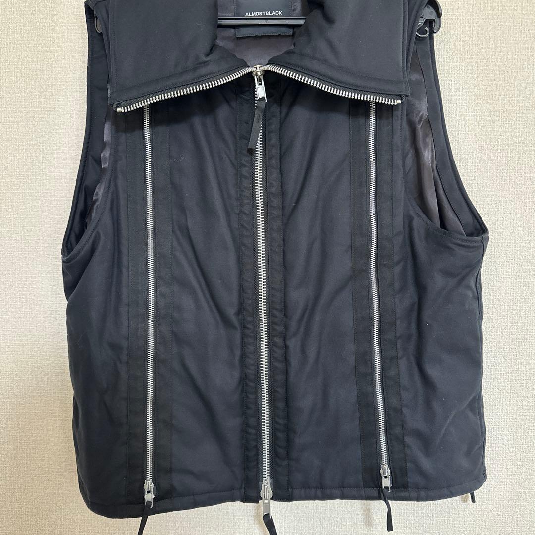 ALMOSTBLACK オールモストブラック　インサレーション ベスト