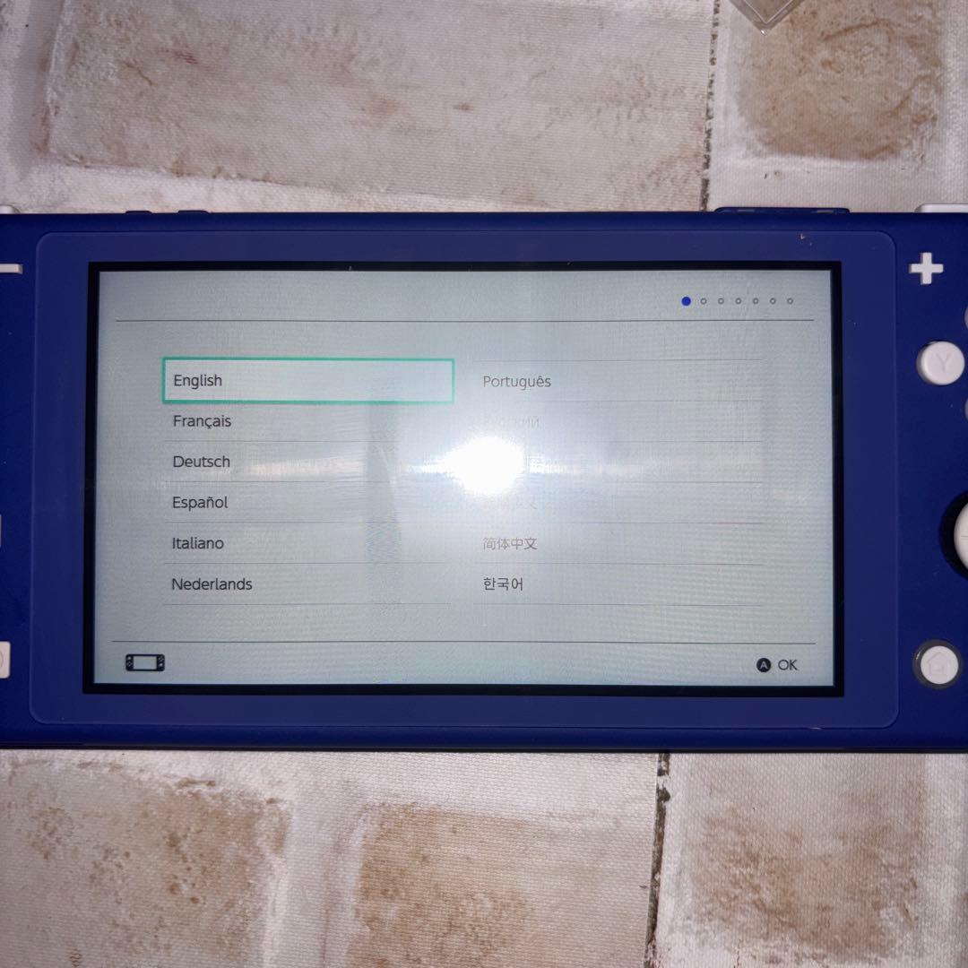 Nintendo Switch light ブルー