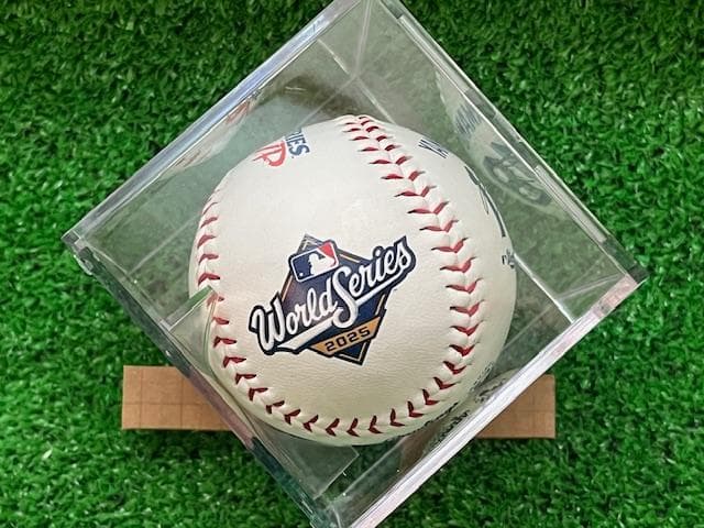 山本由伸2025WS/MVP記念サインボールUVケース付USローリングス限定品