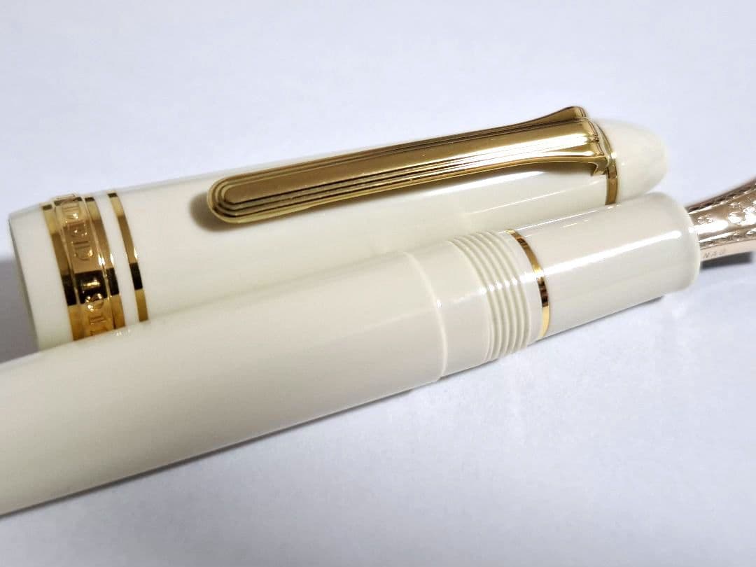 極希少　Sailor　ふでdeまんねん　アイボリー　14K　NAG　長刀研ぎ