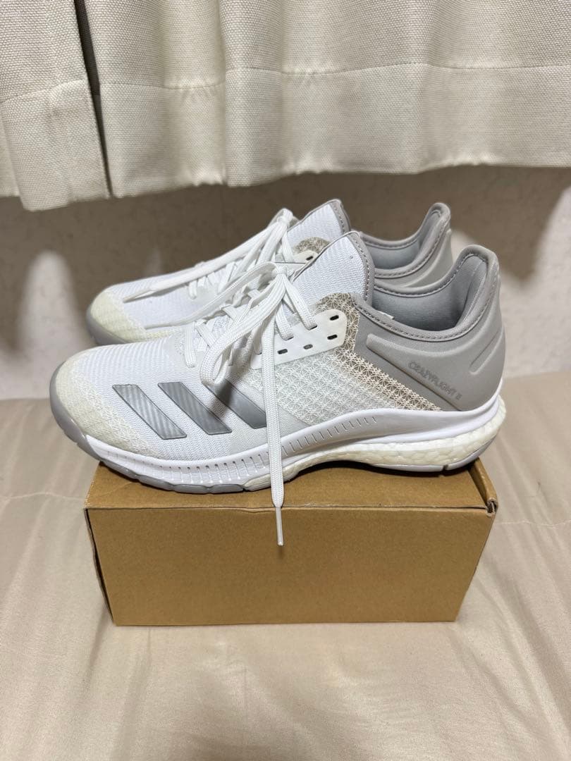 【新品未使用・22.5cm】adidas crazyflight X ウィメンズ