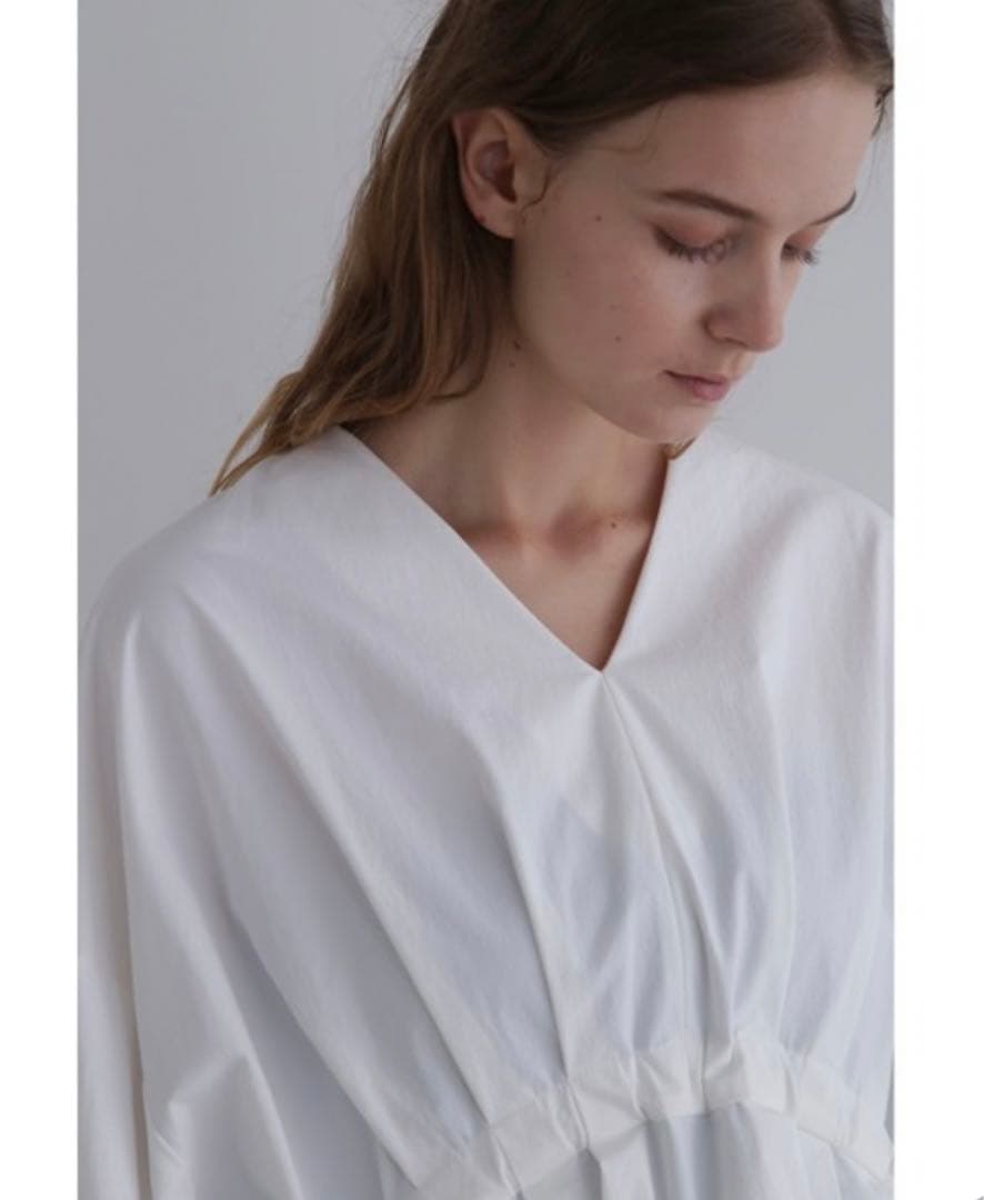 美品✨ LE PHIL ナイロン ストレッチ ブロードブラウス