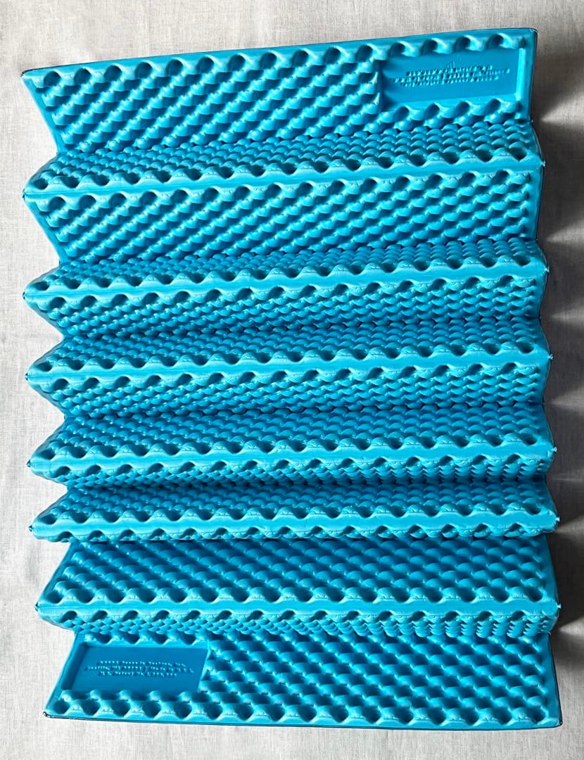 サーマレスト Zライトソル マット ブルー/シルバー 専用スタッフサック付