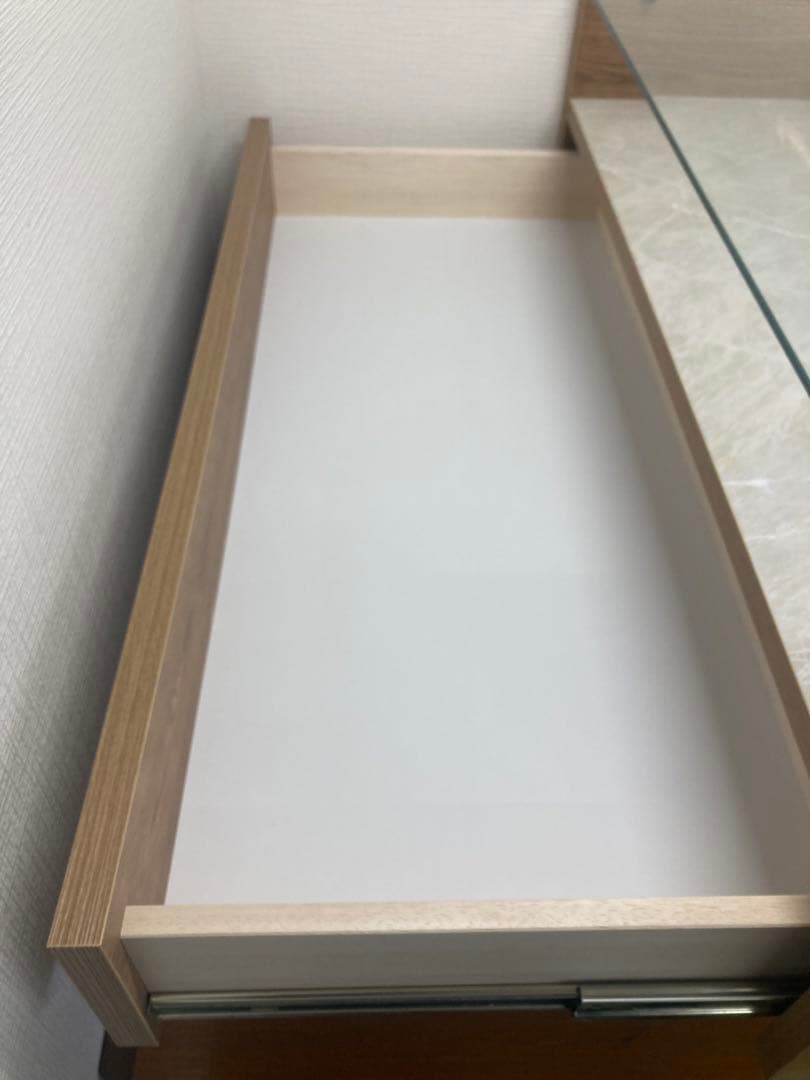 LOWY ロウヤ　木製センターテーブル　ガラス天板　ストーン調