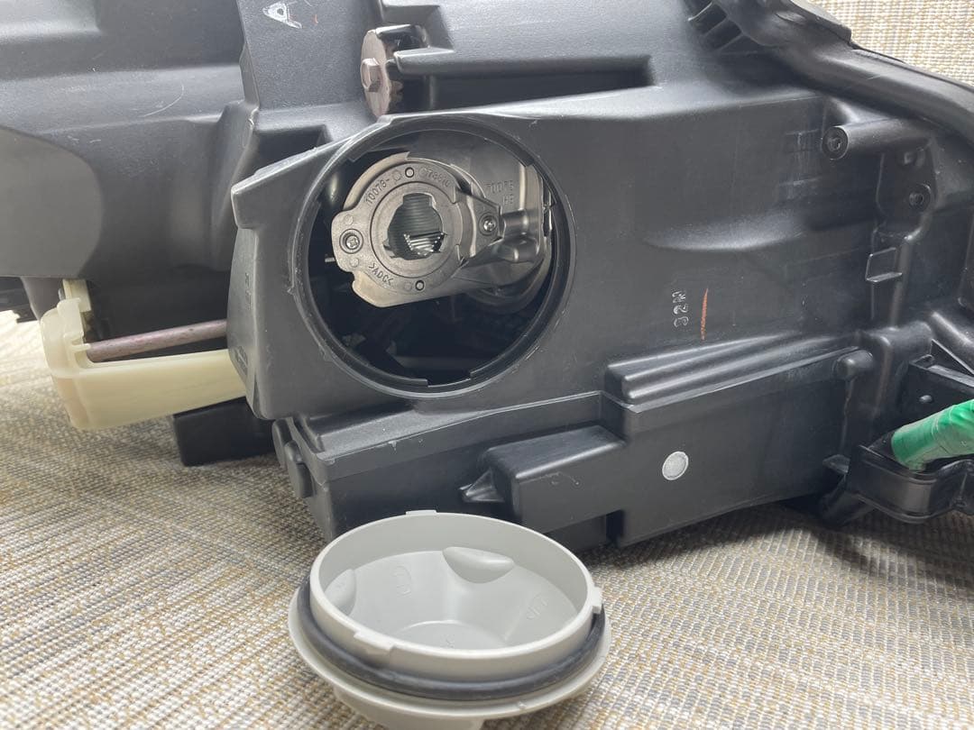 レクサス LS460 US45後期左 HIDライト KOITO 50-131印A