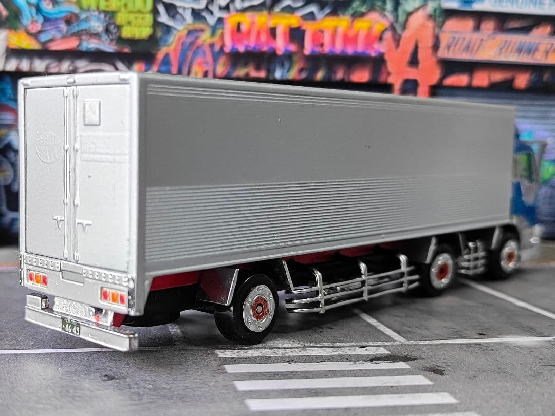 専用品‼️ヤマト運送 デコトラ風 赤シャーシ☆走行可能☆深リム☆