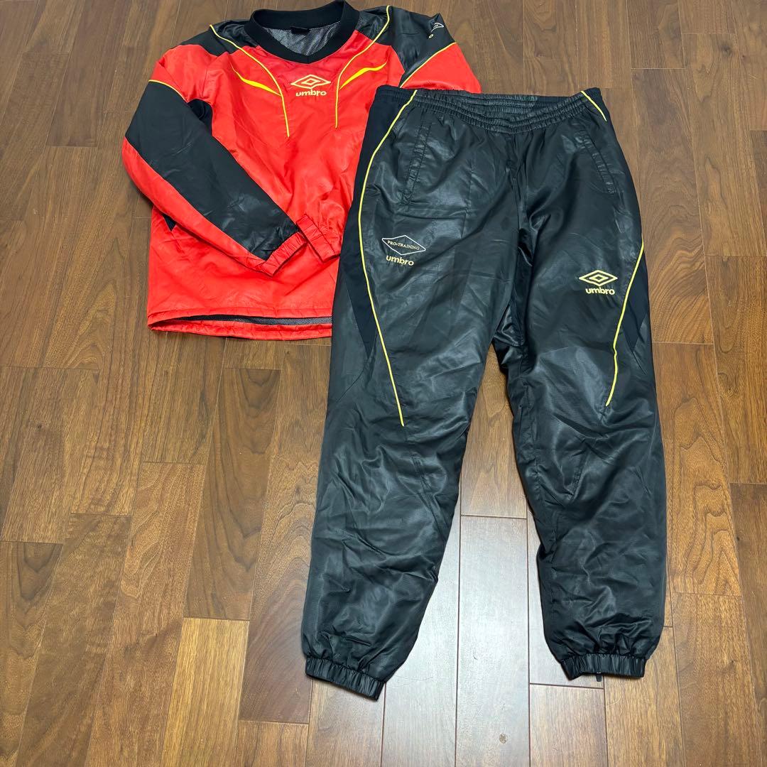 UMBRO アンブロ　中綿　ナイロンセットアップ　上下　レッド　L