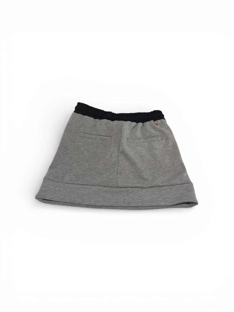 定番アイテムVTWELVE V12 ヴィトゥエルブ　ゴルフウェアスカート　グレー