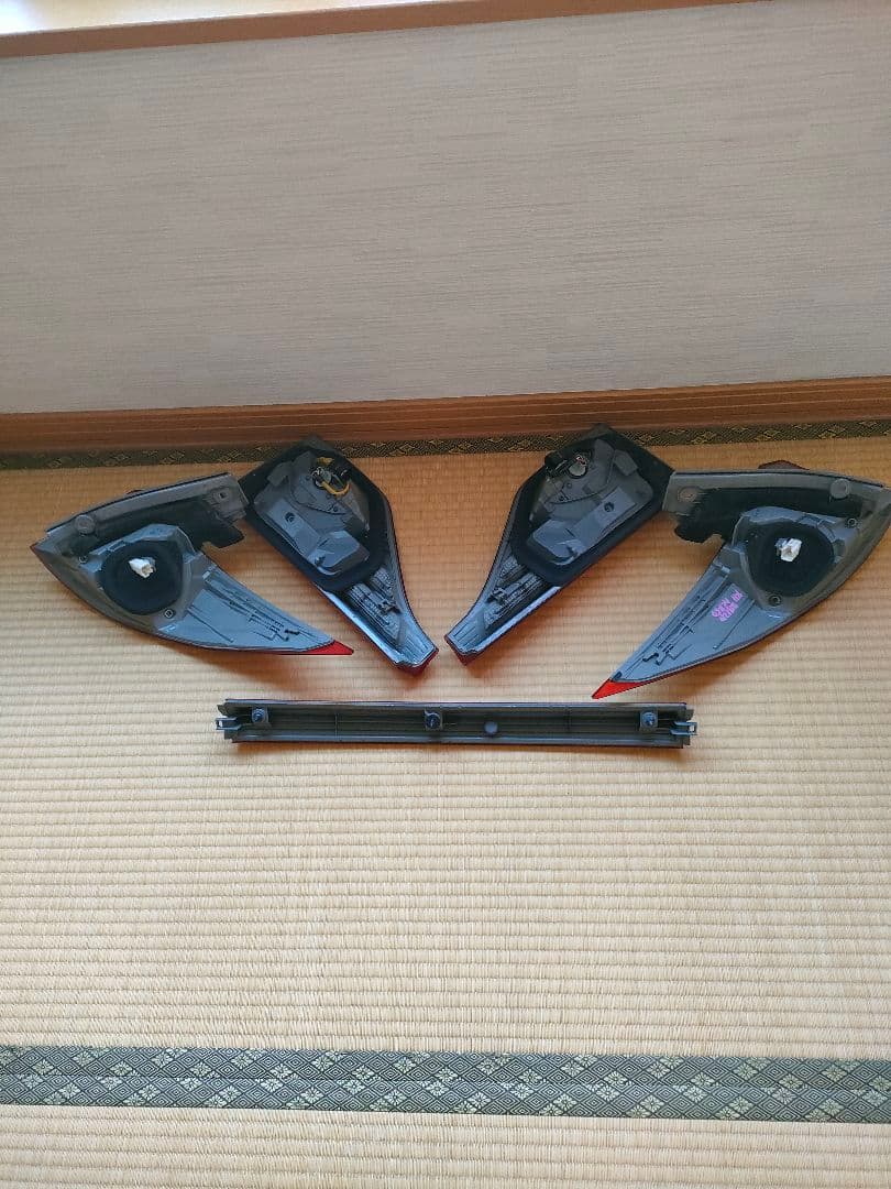 エスティマ50中期テールランプ 5点セット 赤