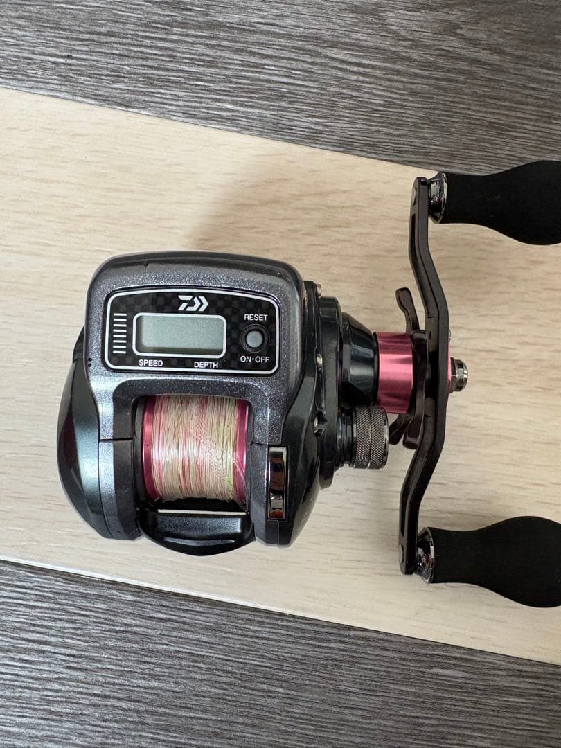 Daiwa デジタルリール ブラック/ピンク