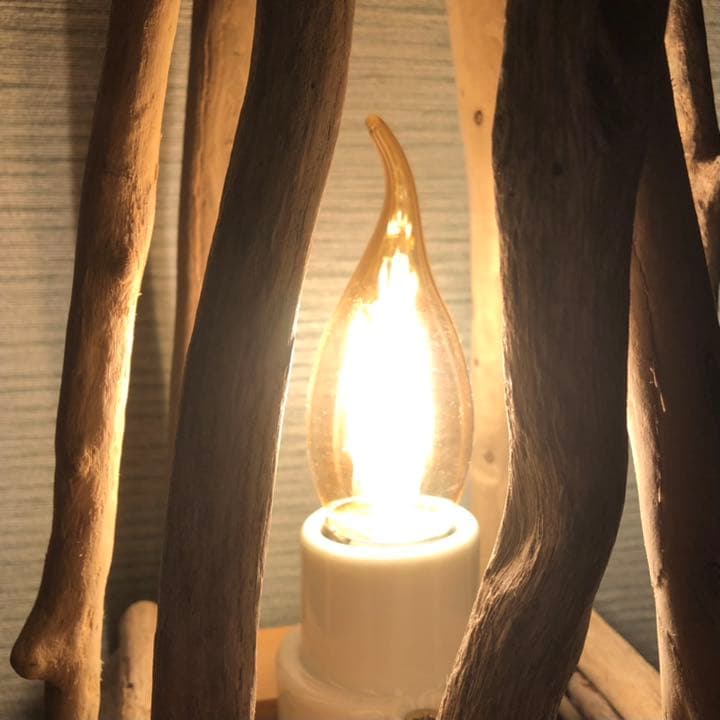 ハンドメイド　流木のテーブルランプ　ろうそく型電球　〜Forest〜