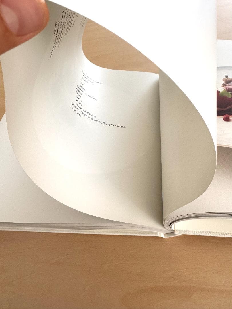 “H. Hiramatsu\" ひらまつレストラン平松博利と平松大樹の料理本