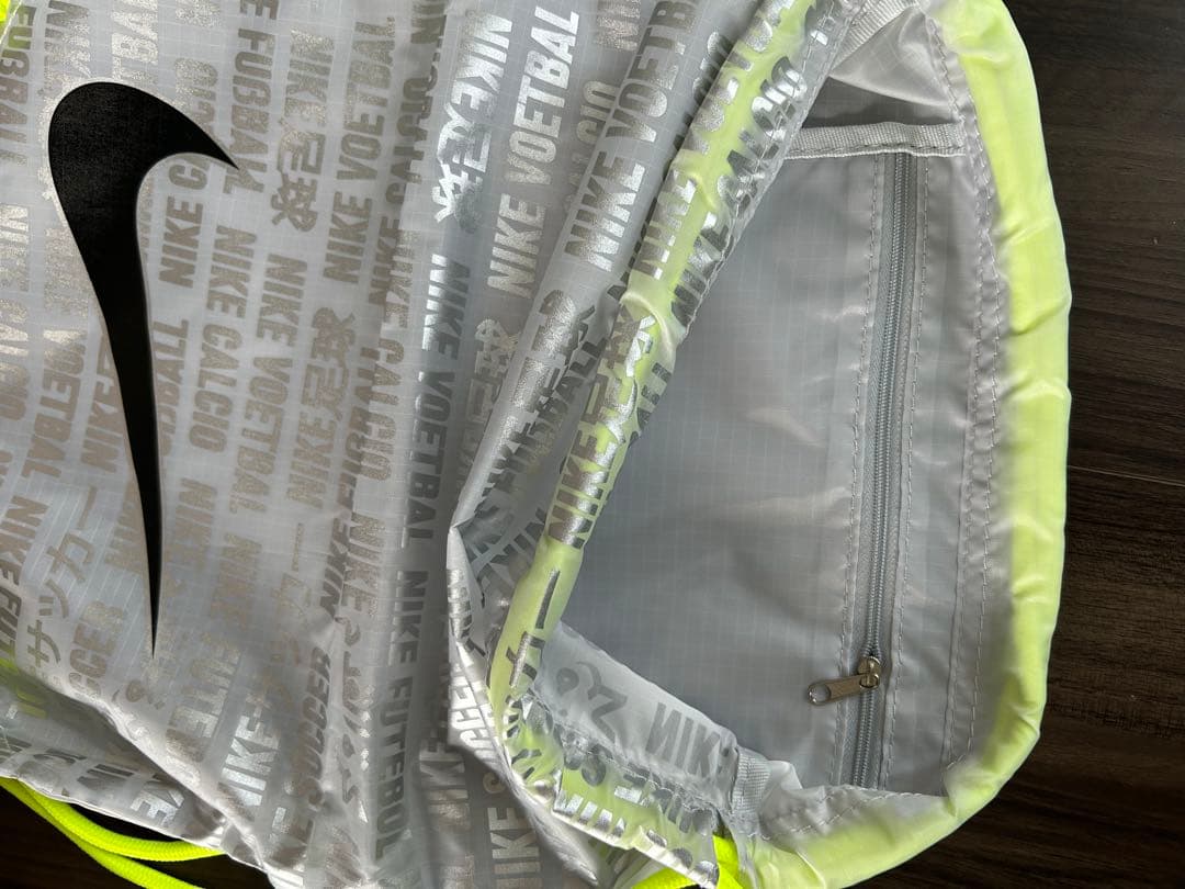 10分着用の美品　値下げ不可NIKE ファントムGX2 26.0