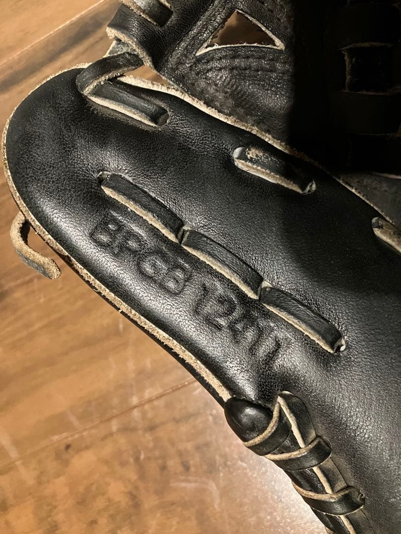 ネオステイタス　硬式　投手用グローブ